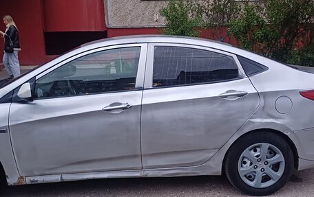 Hyundai Solaris II рестайлинг, 2013 год, 315 000 рублей, 5 фотография