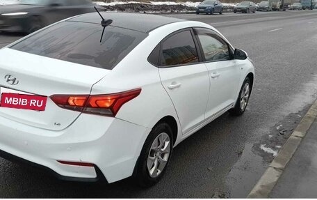 Hyundai Solaris II рестайлинг, 2017 год, 530 000 рублей, 2 фотография