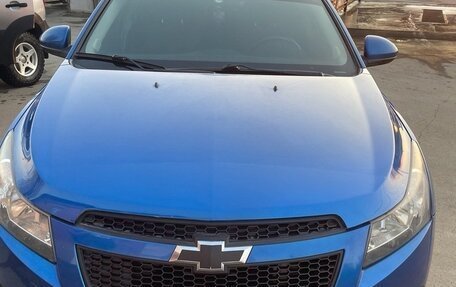 Chevrolet Cruze II, 2009 год, 615 000 рублей, 3 фотография
