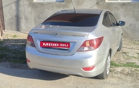 Hyundai Solaris II рестайлинг, 2013 год, 700 000 рублей, 2 фотография