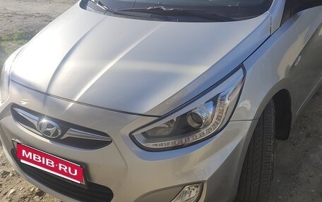 Hyundai Solaris II рестайлинг, 2013 год, 700 000 рублей, 4 фотография