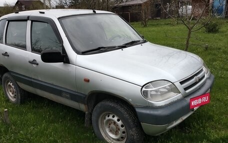 Chevrolet Niva I рестайлинг, 2003 год, 300 000 рублей, 5 фотография