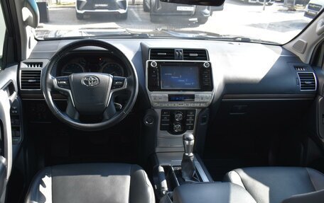 Toyota Land Cruiser Prado 150 рестайлинг 2, 2019 год, 5 670 000 рублей, 6 фотография