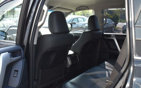 Toyota Land Cruiser Prado 150 рестайлинг 2, 2019 год, 5 670 000 рублей, 11 фотография