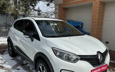 Renault Kaptur I рестайлинг, 2019 год, 1 600 000 рублей, 1 фотография