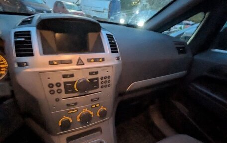 Opel Zafira B, 2009 год, 800 000 рублей, 20 фотография