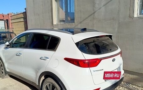KIA Sportage IV рестайлинг, 2017 год, 2 300 000 рублей, 3 фотография