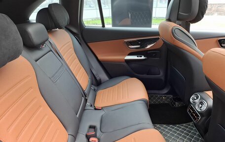 Mercedes-Benz GLC, 2024 год, 9 100 000 рублей, 19 фотография