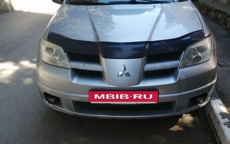 Mitsubishi Outlander III рестайлинг 3, 2006 год, 675 000 рублей, 2 фотография