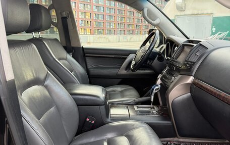 Toyota Land Cruiser 200, 2010 год, 2 299 000 рублей, 7 фотография