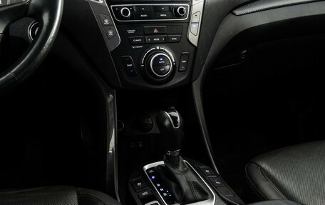 Hyundai Santa Fe III рестайлинг, 2017 год, 2 249 000 рублей, 14 фотография