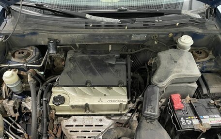 Mitsubishi Outlander III рестайлинг 3, 2003 год, 650 000 рублей, 14 фотография
