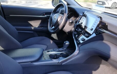 Toyota Camry, 2021 год, 2 850 000 рублей, 1 фотография