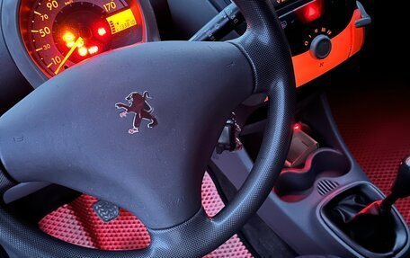 Peugeot 107 I рестайлинг, 2007 год, 320 000 рублей, 12 фотография