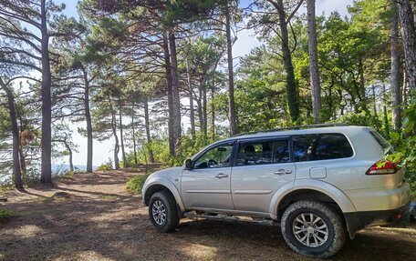 Mitsubishi Pajero Sport II рестайлинг, 2013 год, 1 498 000 рублей, 24 фотография
