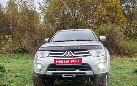 Mitsubishi Pajero Sport II рестайлинг, 2013 год, 1 498 000 рублей, 3 фотография