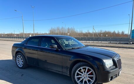 Chrysler 300C II, 2005 год, 1 590 000 рублей, 6 фотография