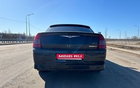 Chrysler 300C II, 2005 год, 1 590 000 рублей, 9 фотография