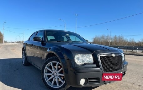 Chrysler 300C II, 2005 год, 1 590 000 рублей, 7 фотография