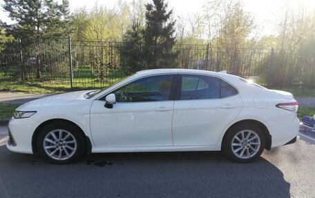 Toyota Camry, 2021 год, 2 850 000 рублей, 14 фотография