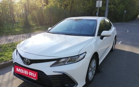 Toyota Camry, 2021 год, 2 850 000 рублей, 13 фотография
