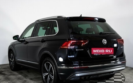 Volkswagen Tiguan II, 2018 год, 2 049 000 рублей, 7 фотография