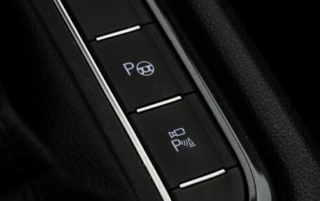 Volkswagen Tiguan II, 2018 год, 2 049 000 рублей, 19 фотография