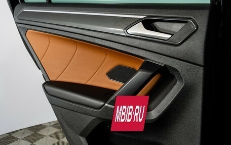Volkswagen Tiguan II, 2018 год, 2 049 000 рублей, 27 фотография
