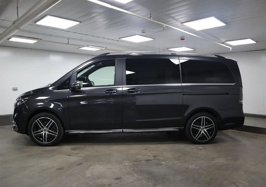 Mercedes-Benz V-Класс, 2024 год, 13 750 000 рублей, 2 фотография