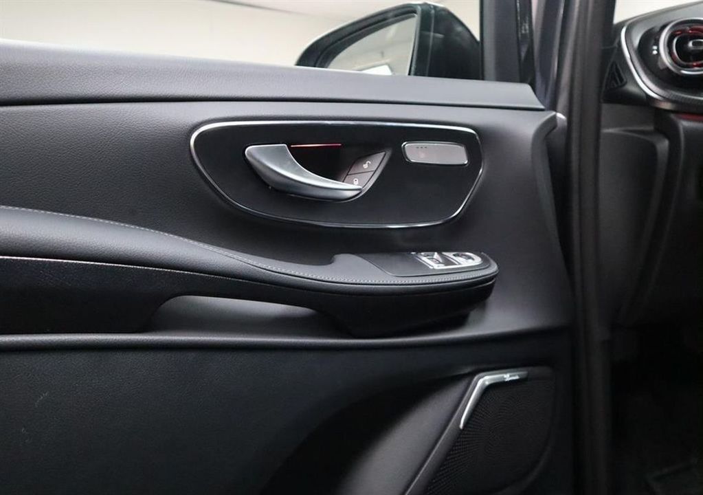 Mercedes-Benz V-Класс, 2024 год, 13 750 000 рублей, 21 фотография
