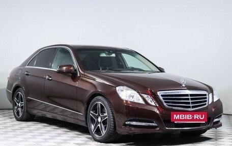 Mercedes-Benz E-Класс, 2011 год, 1 900 000 рублей, 4 фотография