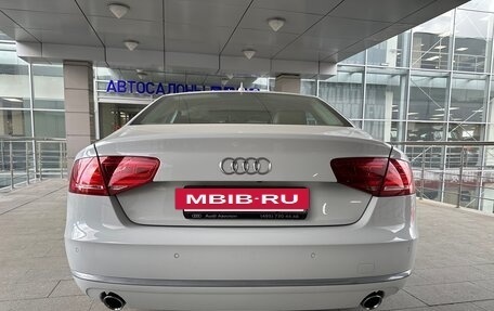 Audi A8, 2012 год, 1 190 000 рублей, 6 фотография