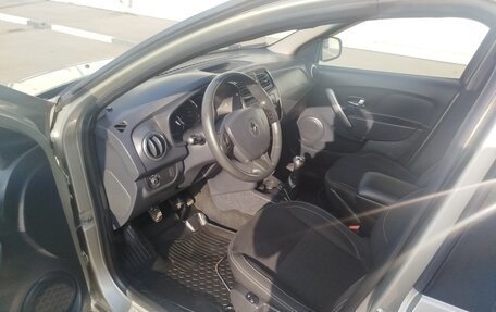 Renault Logan II, 2017 год, 960 000 рублей, 13 фотография