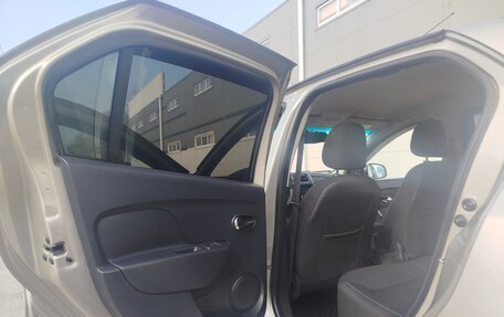 Renault Logan II, 2017 год, 960 000 рублей, 27 фотография