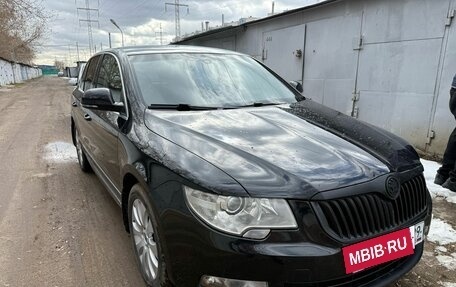 Skoda Superb III рестайлинг, 2012 год, 1 200 000 рублей, 5 фотография