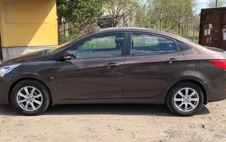 Hyundai Solaris II рестайлинг, 2015 год, 710 000 рублей, 3 фотография