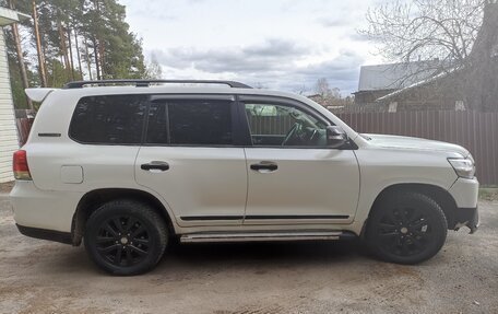 Toyota Land Cruiser 200, 2010 год, 2 450 000 рублей, 4 фотография
