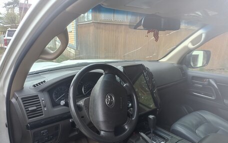 Toyota Land Cruiser 200, 2010 год, 2 450 000 рублей, 5 фотография