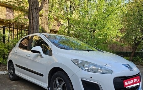 Peugeot 308 II, 2011 год, 699 990 рублей, 2 фотография
