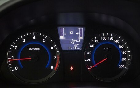 Hyundai Solaris II рестайлинг, 2015 год, 1 250 000 рублей, 13 фотография