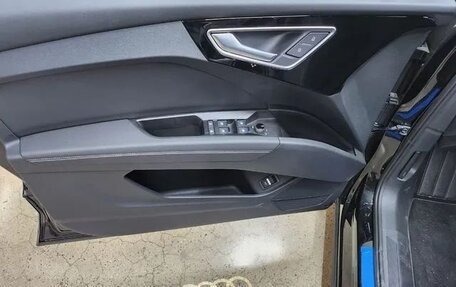 Audi Q4 e-tron, 2022 год, 6 161 614 рублей, 11 фотография