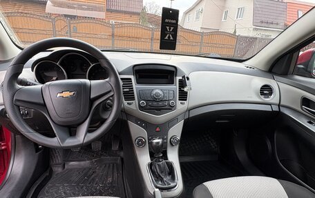 Chevrolet Cruze II, 2011 год, 830 000 рублей, 11 фотография