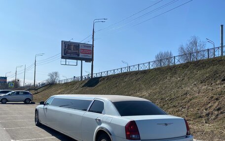 Chrysler 300C II, 2005 год, 330 000 рублей, 6 фотография