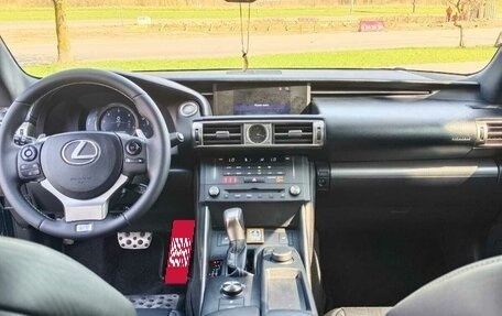 Lexus IS III, 2014 год, 2 570 000 рублей, 18 фотография