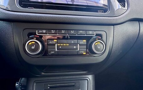 Volkswagen Tiguan I, 2013 год, 1 350 000 рублей, 16 фотография