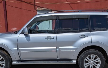 Mitsubishi Pajero IV, 2011 год, 2 500 000 рублей, 4 фотография