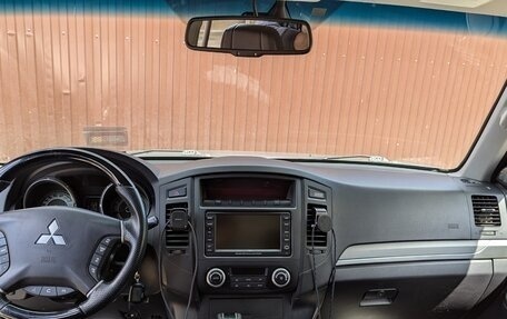 Mitsubishi Pajero IV, 2011 год, 2 500 000 рублей, 9 фотография