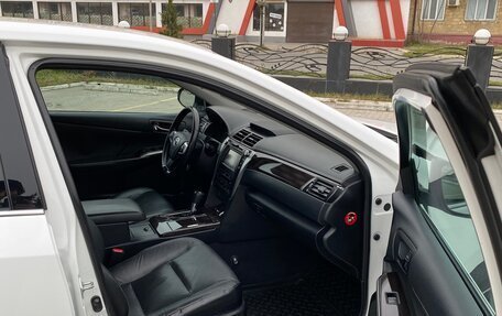 Toyota Camry, 2015 год, 1 750 000 рублей, 8 фотография