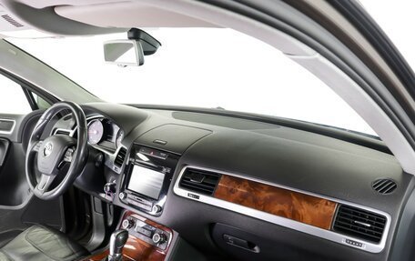 Volkswagen Touareg III, 2011 год, 2 000 000 рублей, 9 фотография
