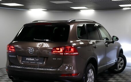 Volkswagen Touareg III, 2011 год, 2 000 000 рублей, 21 фотография